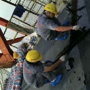 苏州黎宇文化传播媒介有限公司员工在做复合润滑涂层